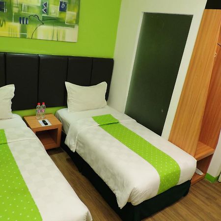 Arbor Biz Hotel Makassar Luaran gambar