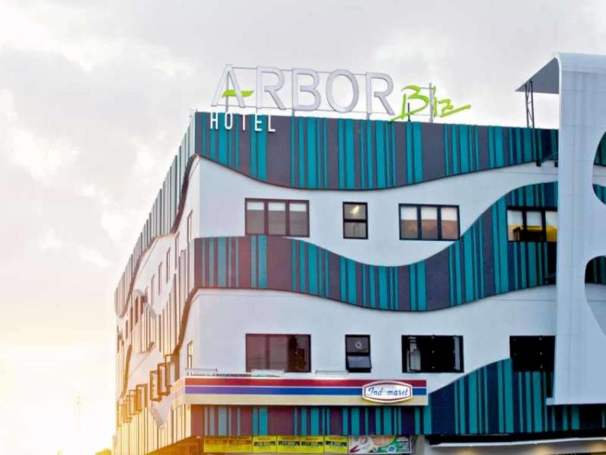 Arbor Biz Hotel Makassar Luaran gambar
