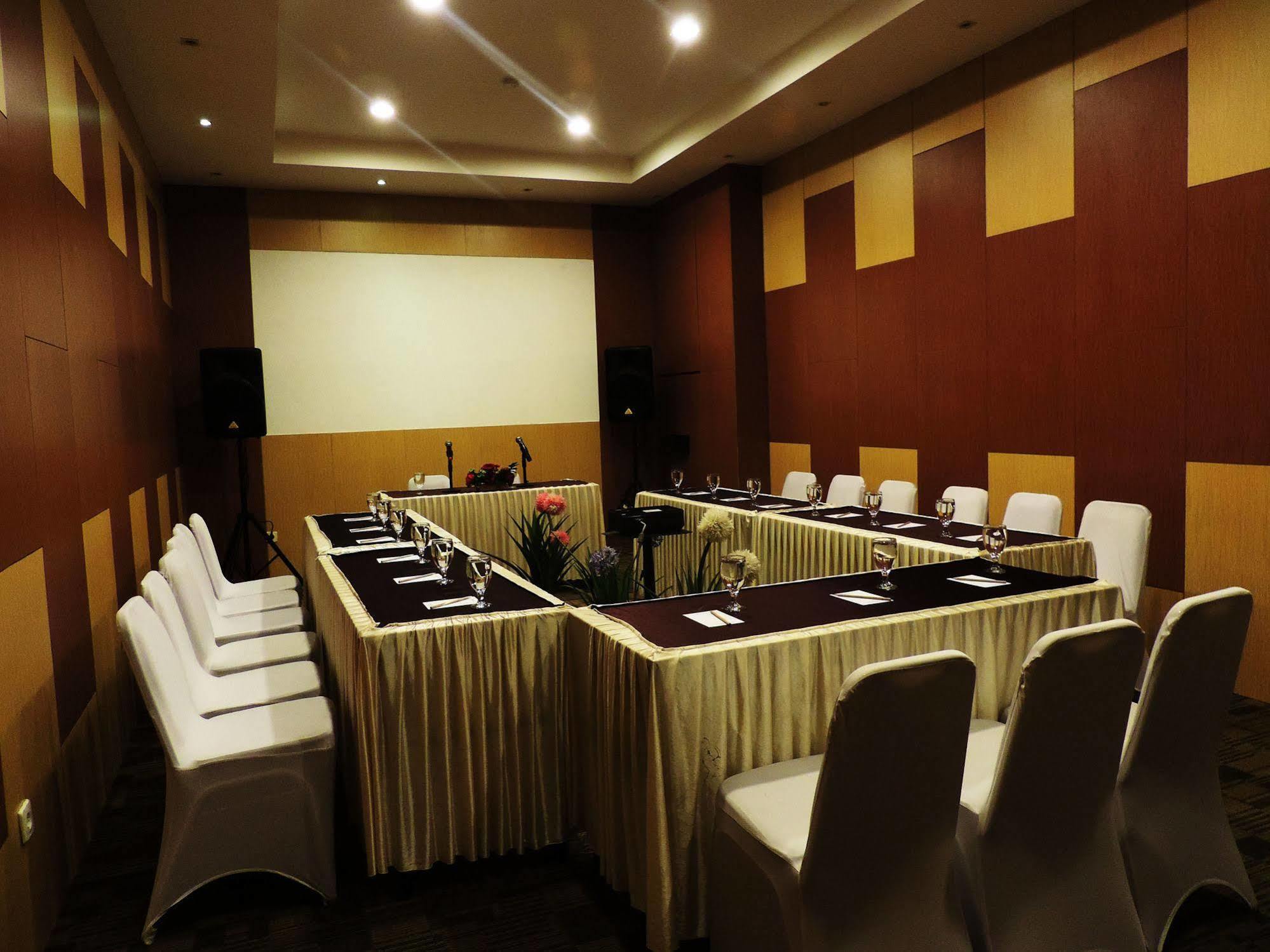 Arbor Biz Hotel Makassar Luaran gambar