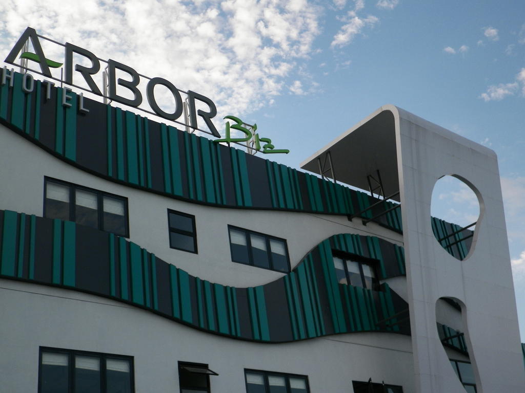 Arbor Biz Hotel Makassar Luaran gambar